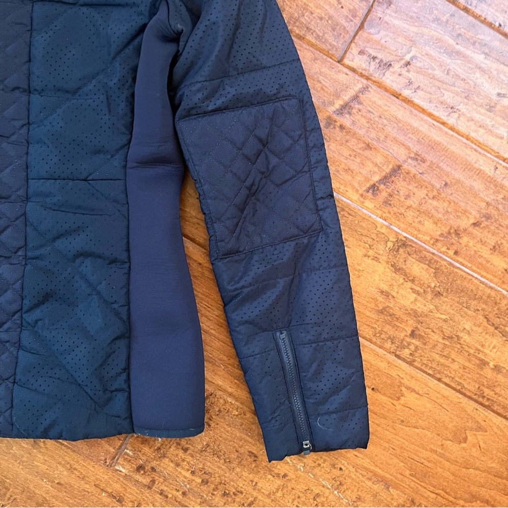 Fabletics Women’s Light Puffer Jacket Navy Medium - image 6